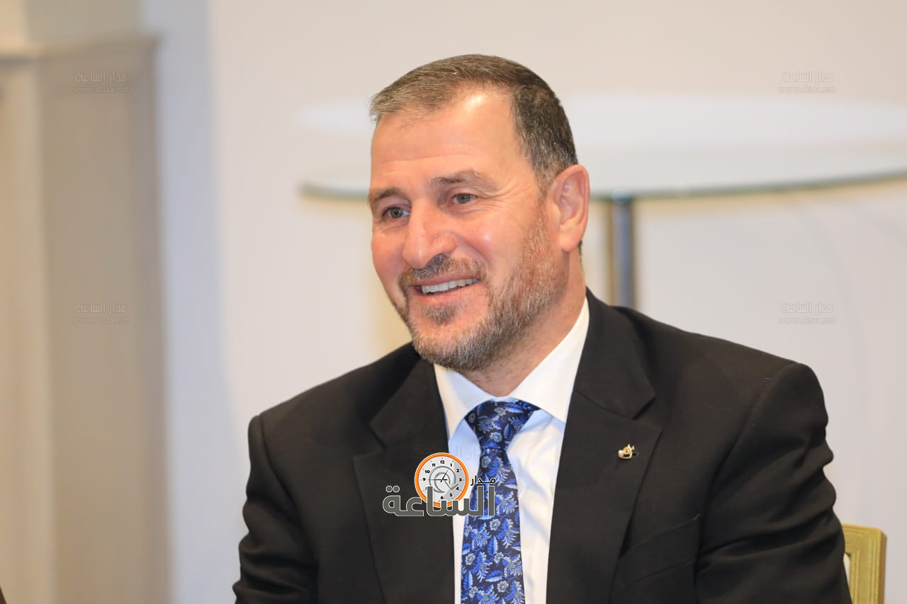 Madar Al-Saa Images 0.22282229655522134