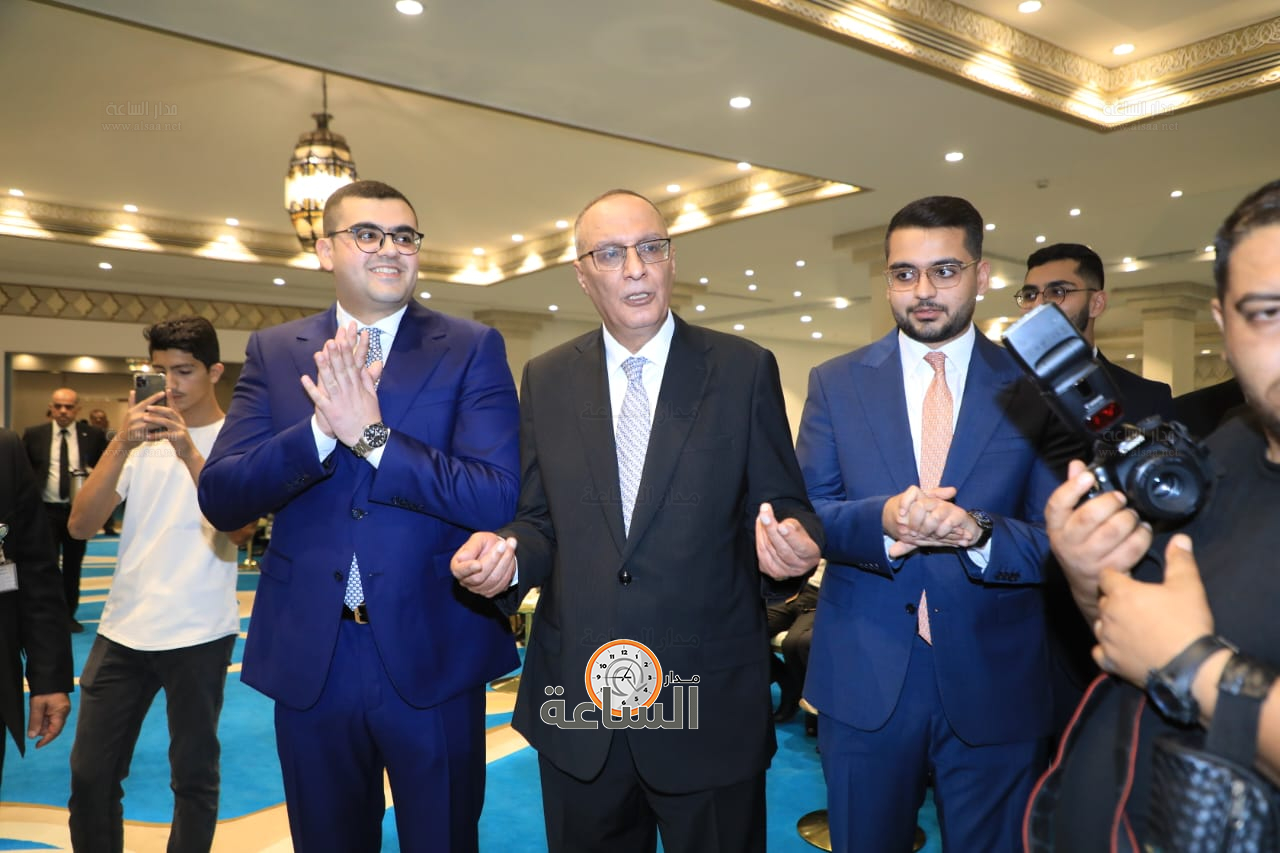 Madar Al-Saa Images 0.484637475888827