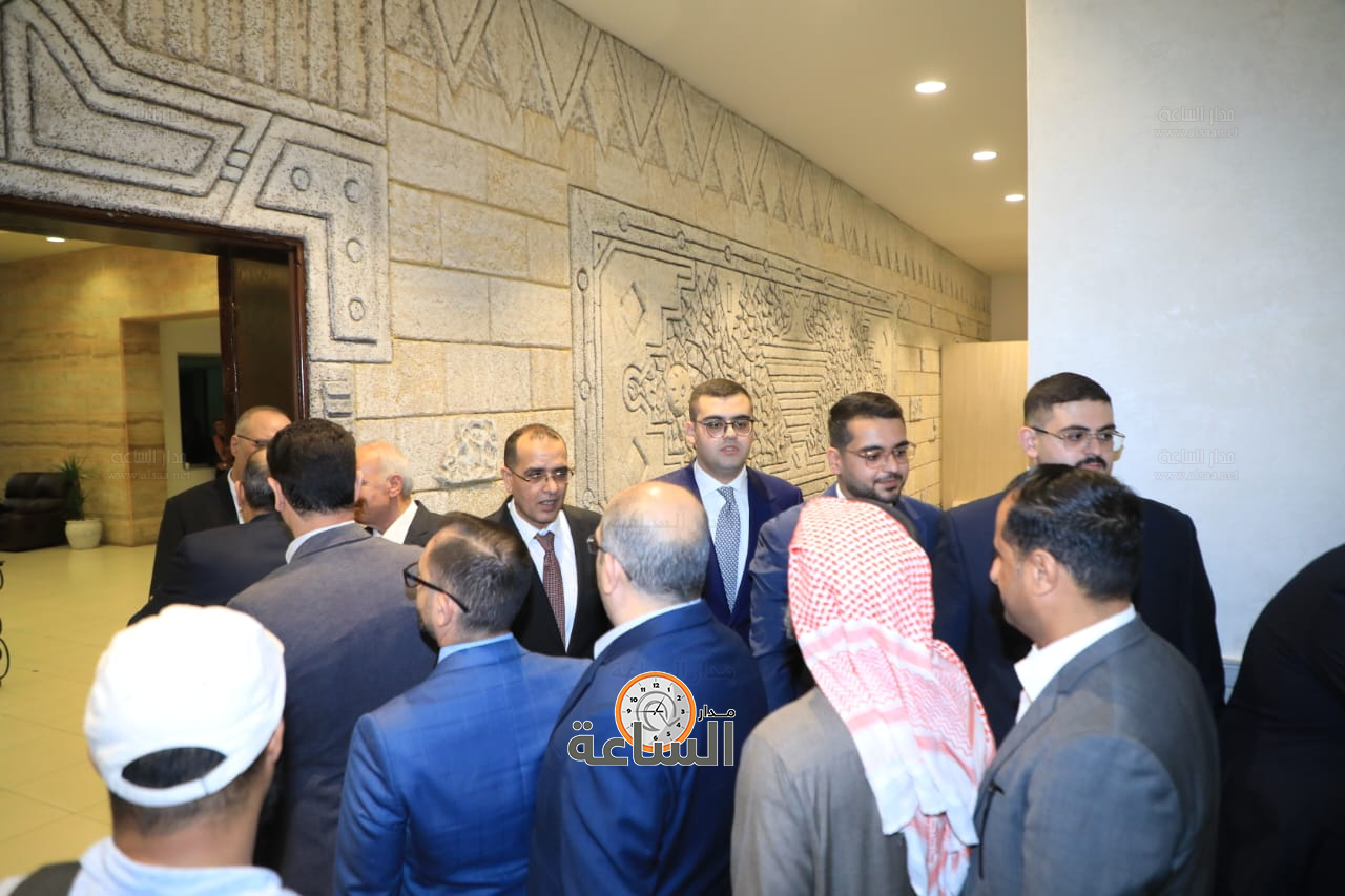 Madar Al-Saa Images 0.7307302680514627