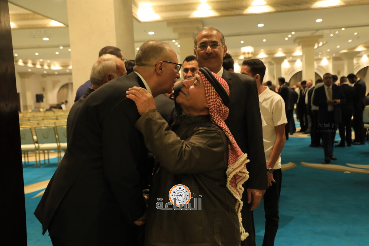 Madar Al-Saa Images 0.12306030156644676