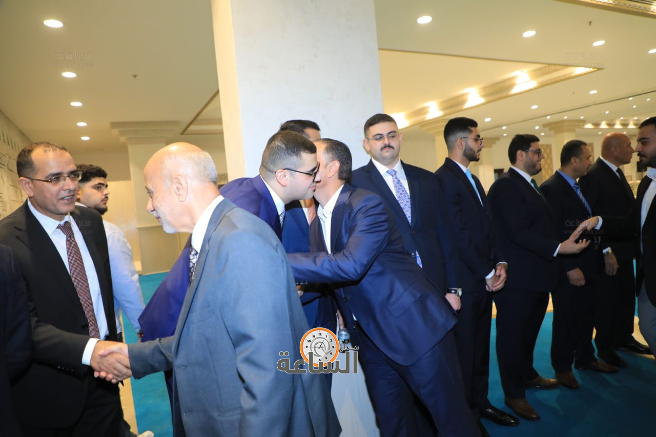 Madar Al-Saa Images 0.24235907682540603