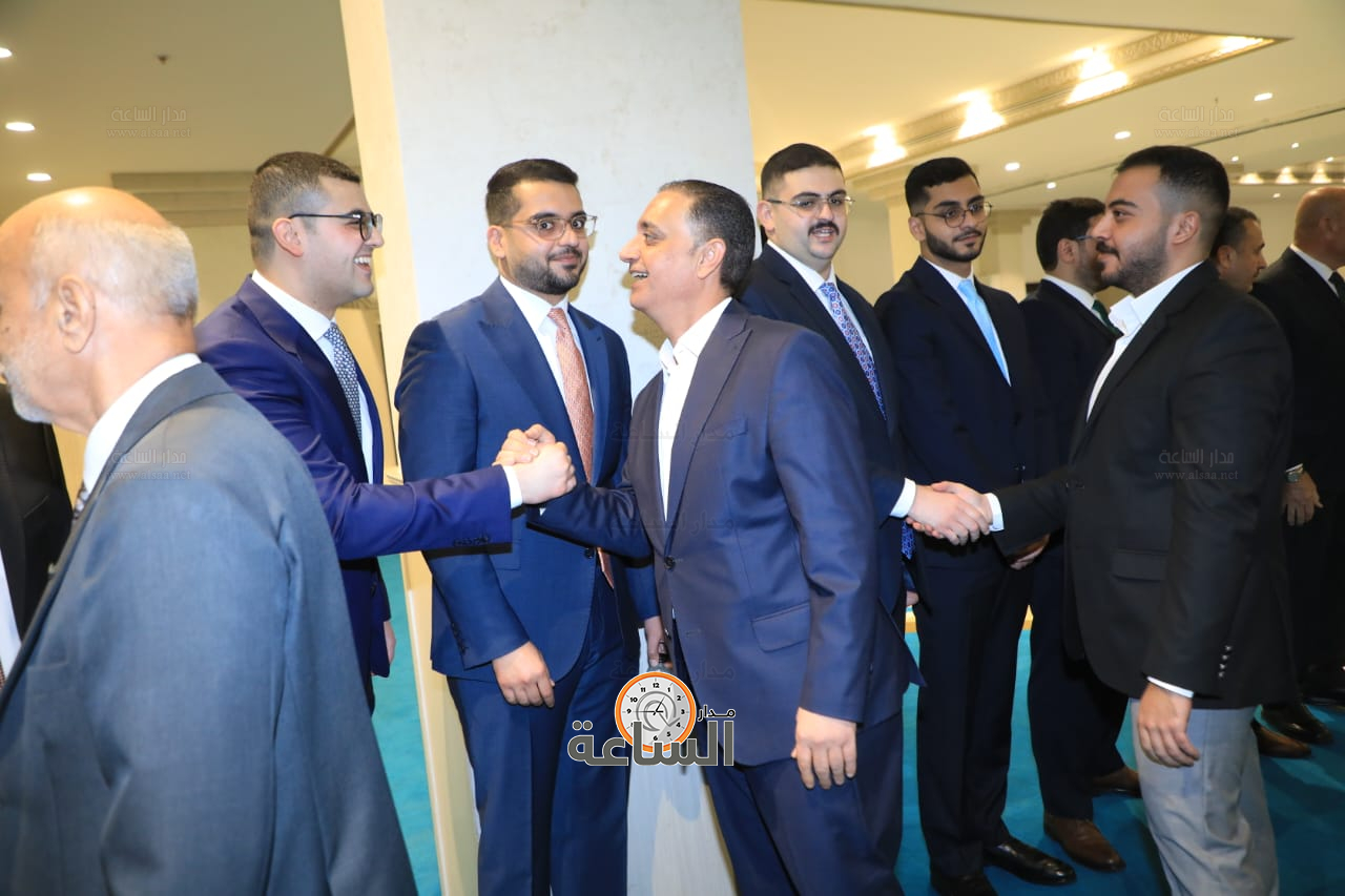 Madar Al-Saa Images 0.7645399098720419