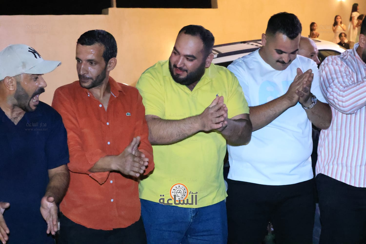 Madar Al-Saa Images 0.4181806428598003