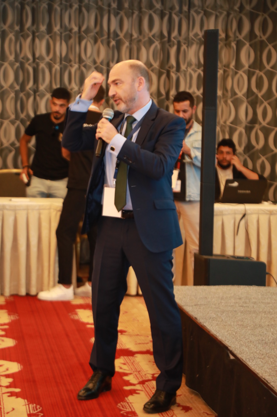 Madar Al-Saa Images 0.6182793425605316