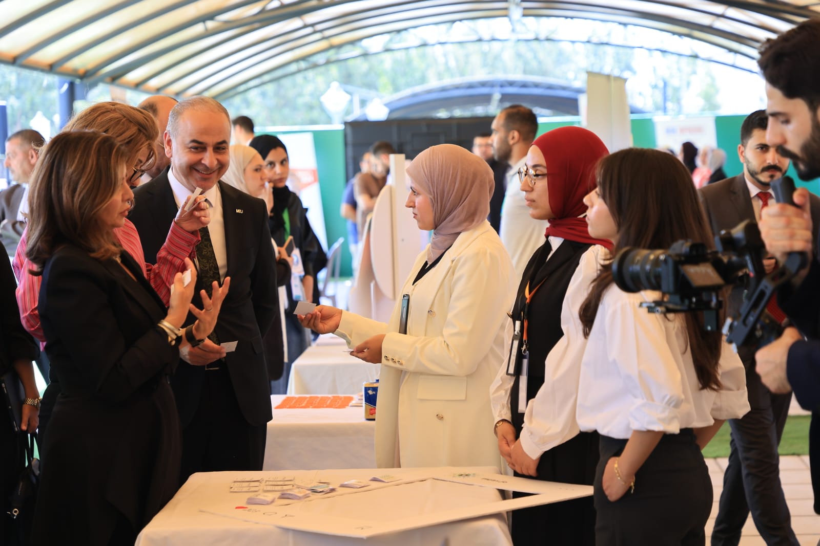 Madar Al-Saa Images 0.2106348457517716