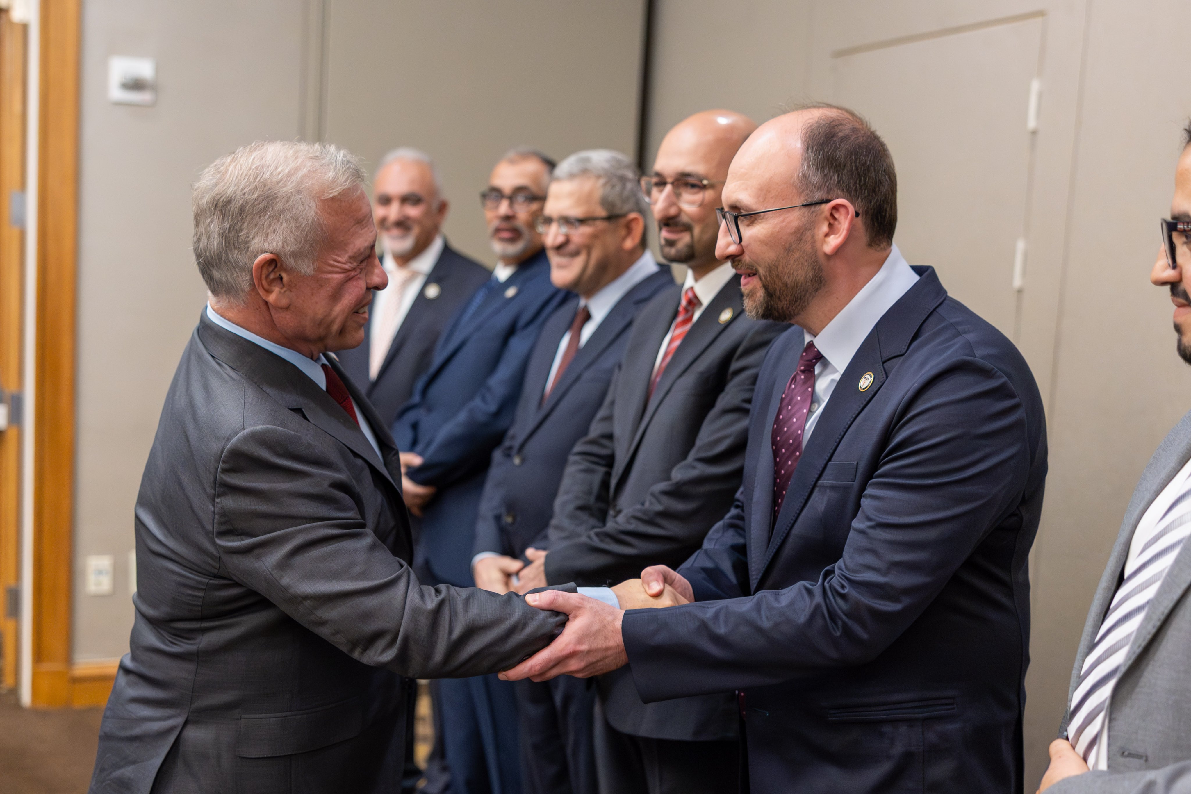 Madar Al-Saa Images 0.10415236656230042