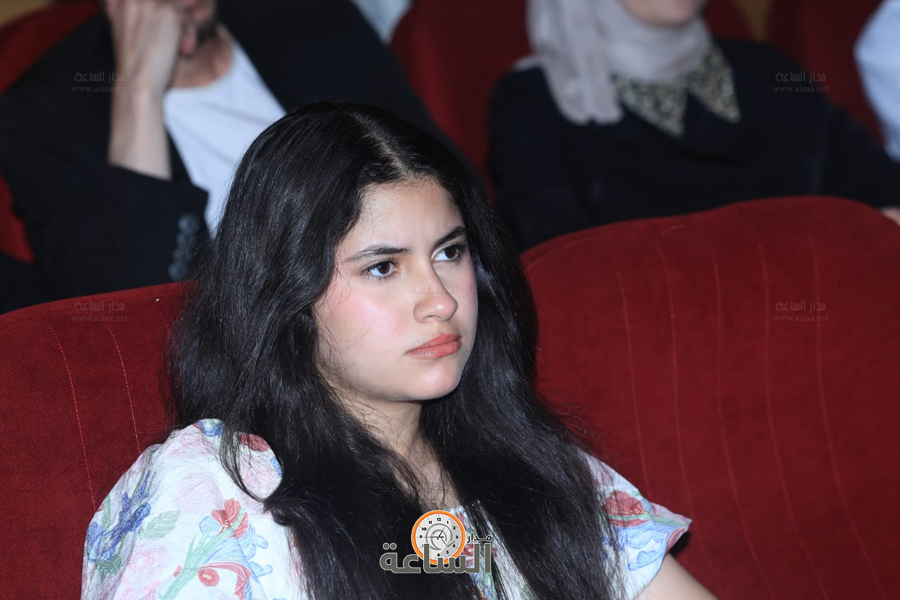 Madar Al-Saa Images 0.49325031072294423