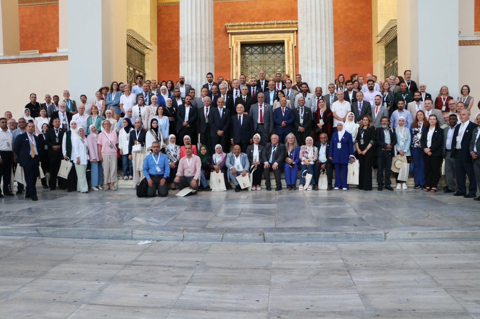 Madar Al-Saa Images 0.5168200108315918