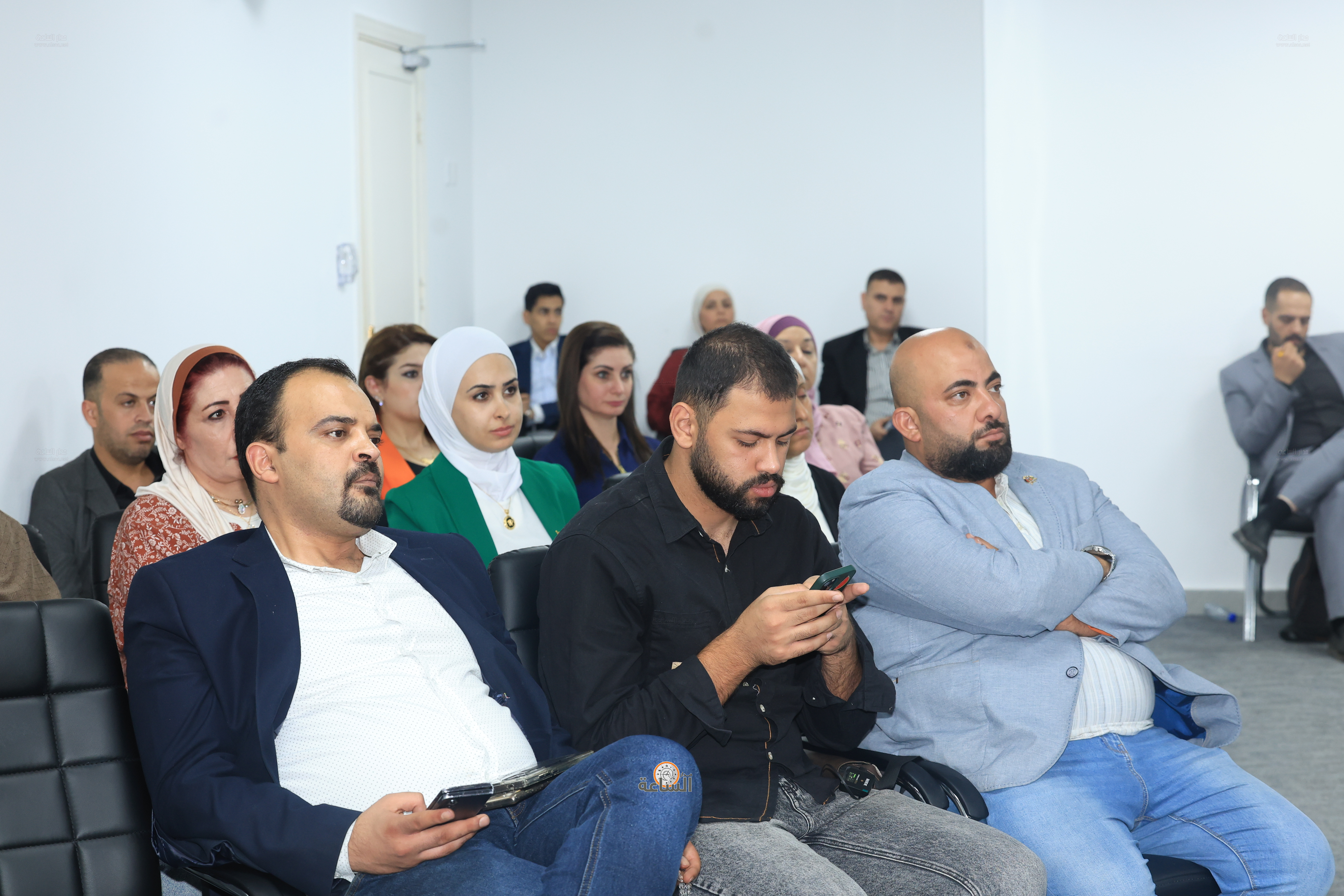 Madar Al-Saa Images 0.39162548841516487