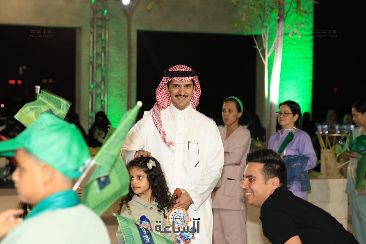 Madar Al-Saa Images 0.1619472817839669