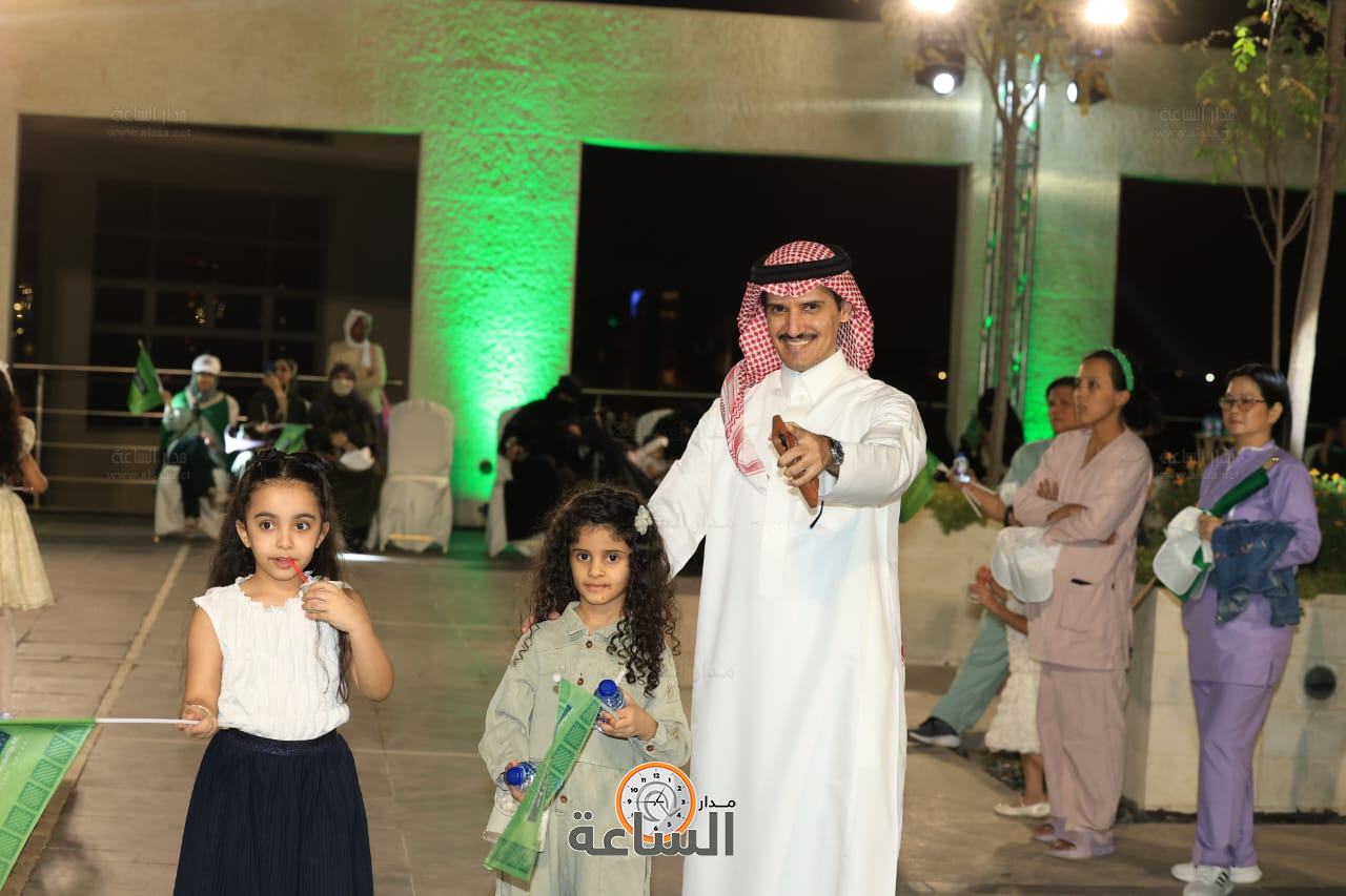 Madar Al-Saa Images 0.42743151202388463