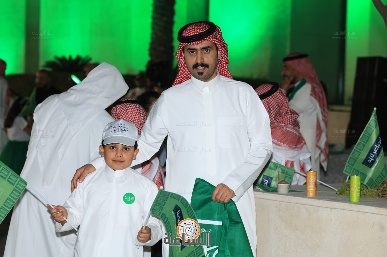 Madar Al-Saa Images 0.6025744618488562