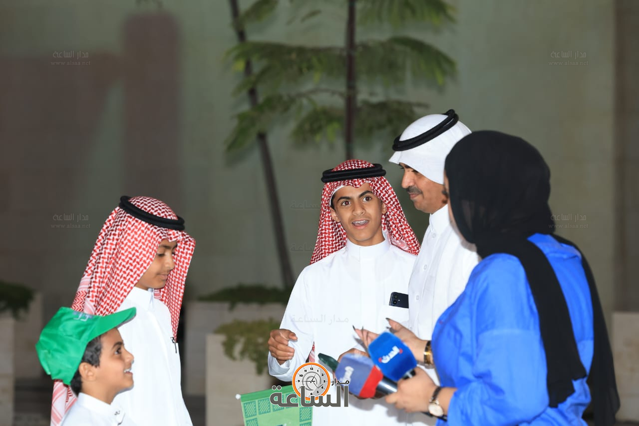 Madar Al-Saa Images 0.576552847222193