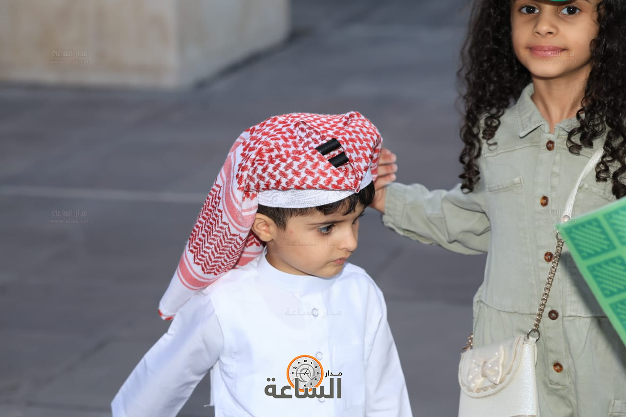 Madar Al-Saa Images 0.47482945471155424