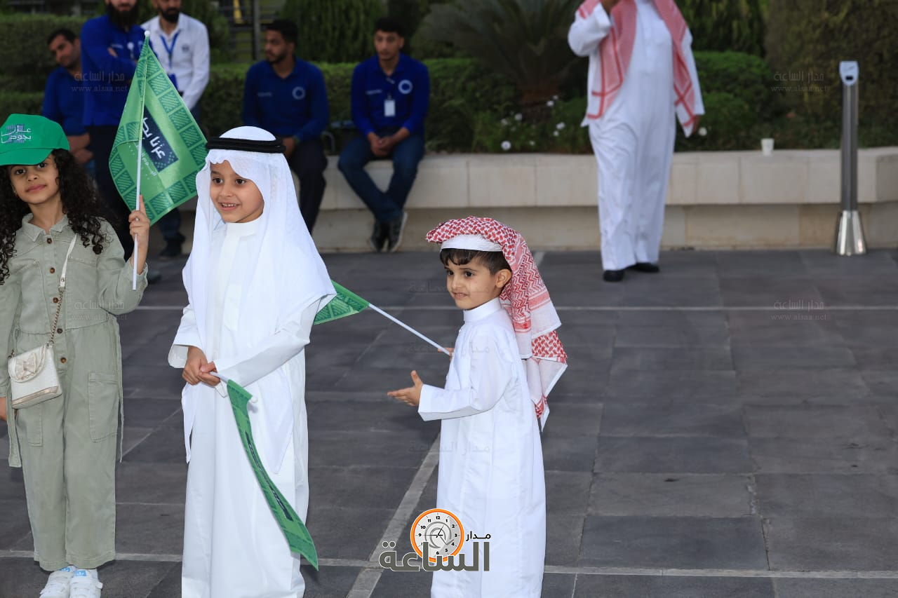 Madar Al-Saa Images 0.886206905830394