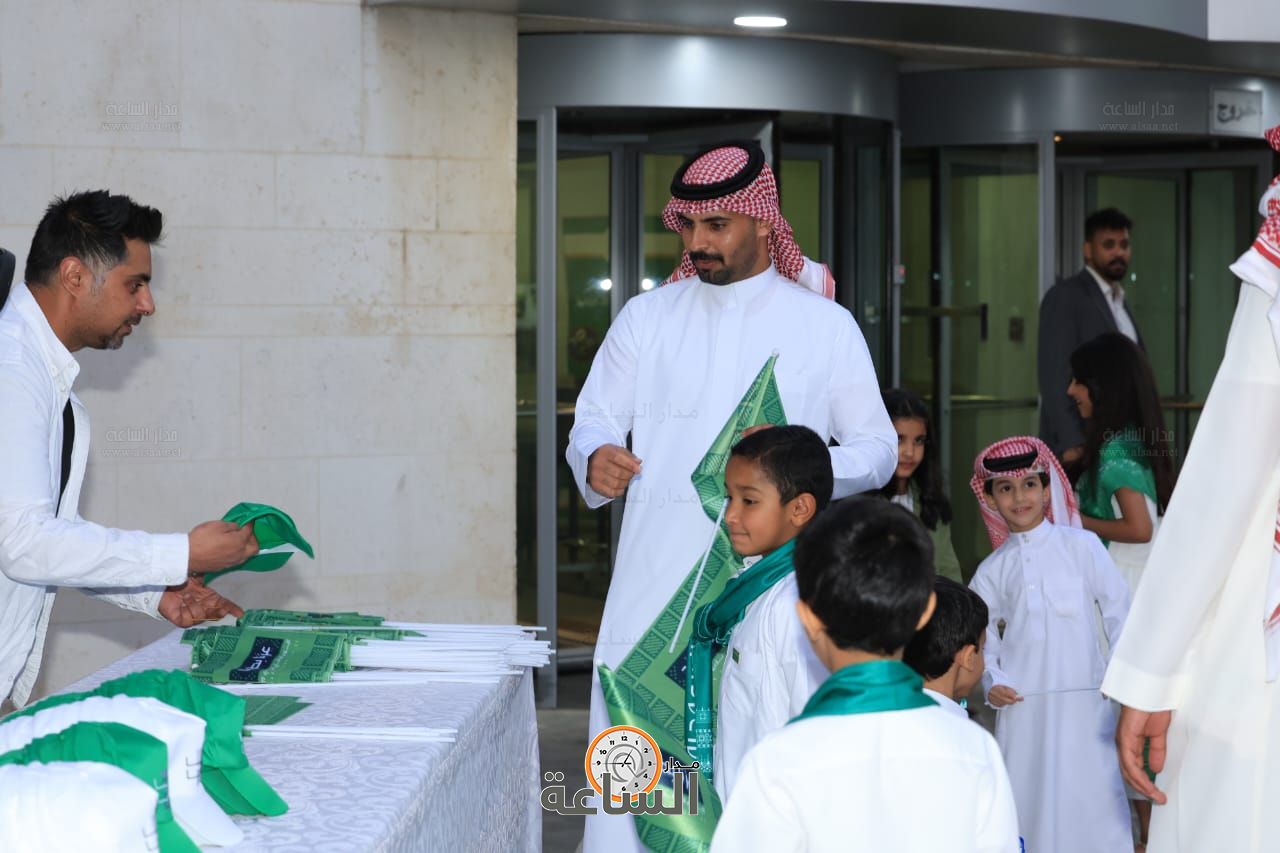 Madar Al-Saa Images 0.18076871361456537