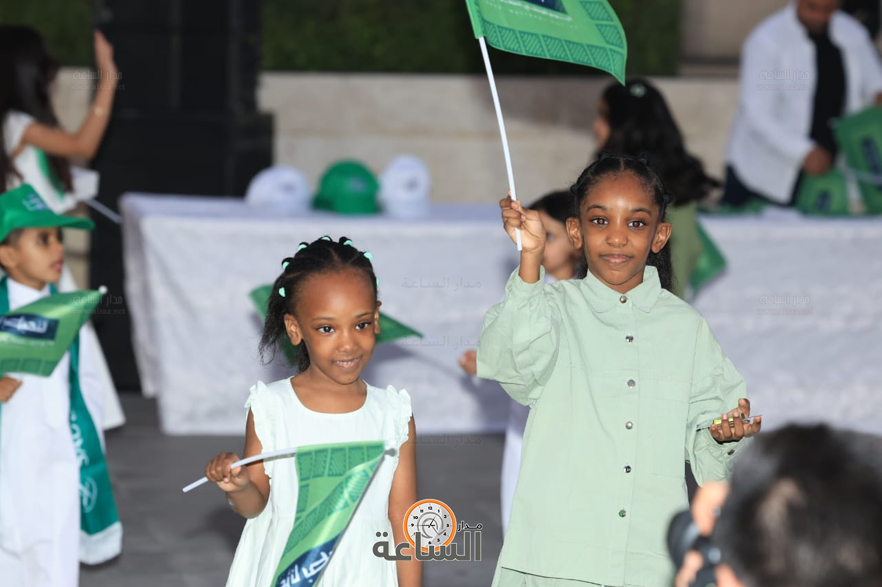 Madar Al-Saa Images 0.5840185376208095