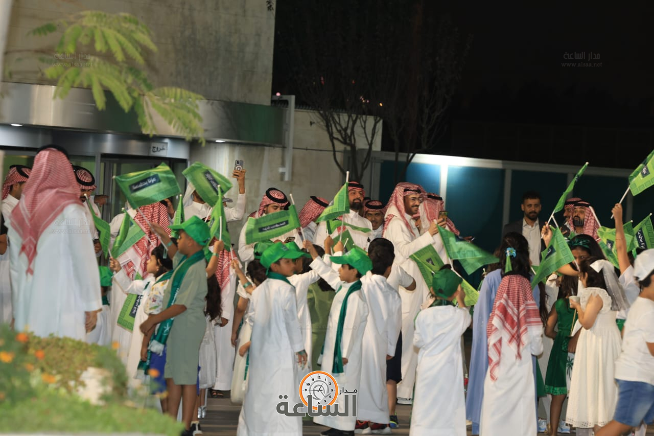 Madar Al-Saa Images 0.2664341226255629