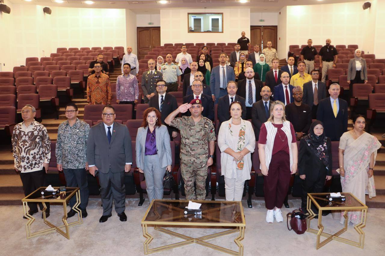 Madar Al-Saa Images 0.8891314535581383