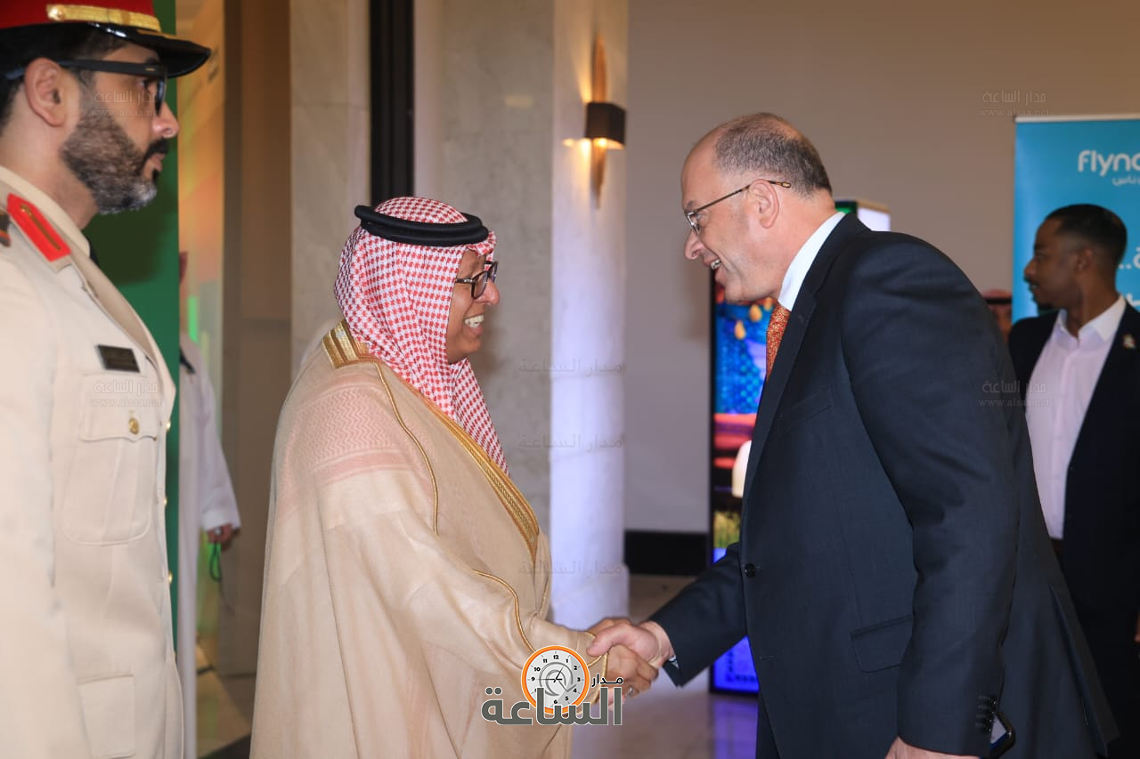 Madar Al-Saa Images 0.5706405619202158