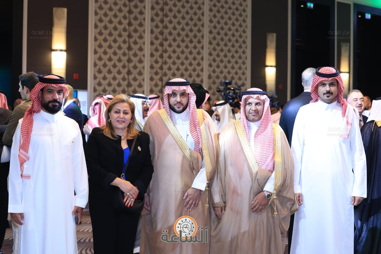 Madar Al-Saa Images 0.514962795571615