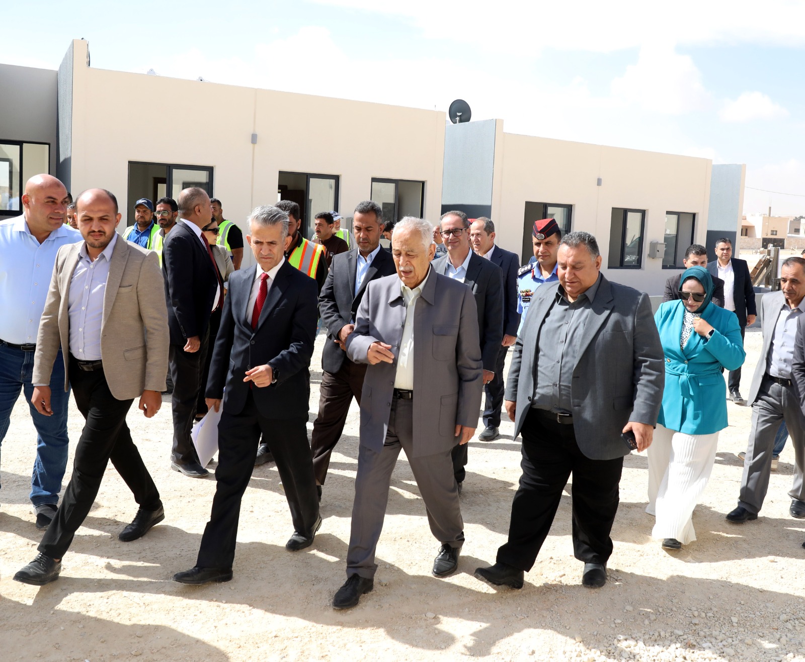 Madar Al-Saa Images 0.02550930405812779