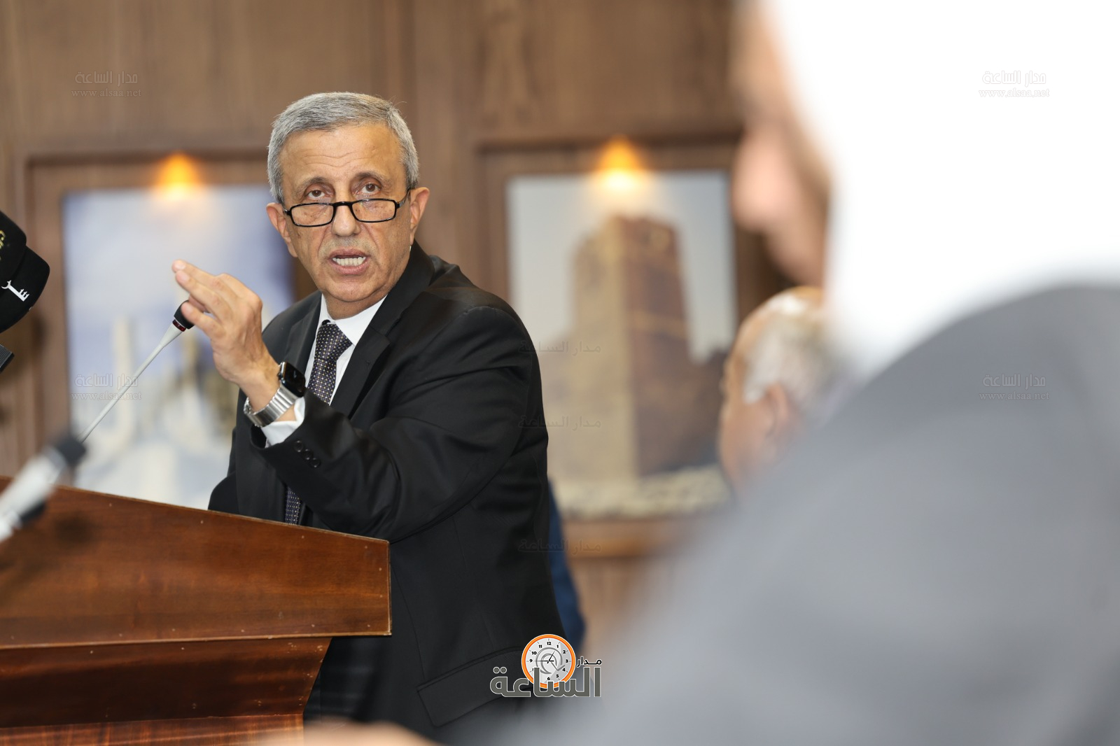 Madar Al-Saa Images 0.688129869926975