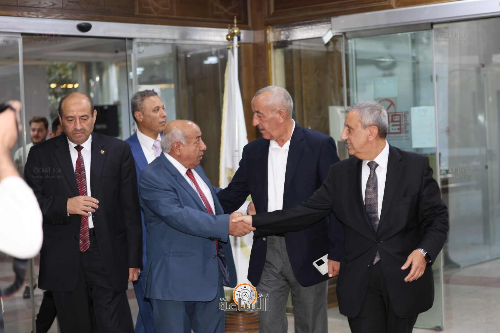 Madar Al-Saa Images 0.40608343531181357