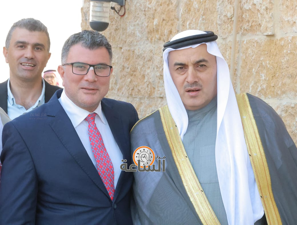 Madar Al-Saa Images 0.43905988960035747