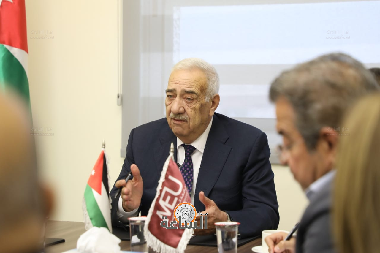 Madar Al-Saa Images 0.1448084264697772