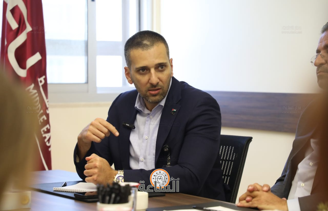 Madar Al-Saa Images 0.0001534060351783273