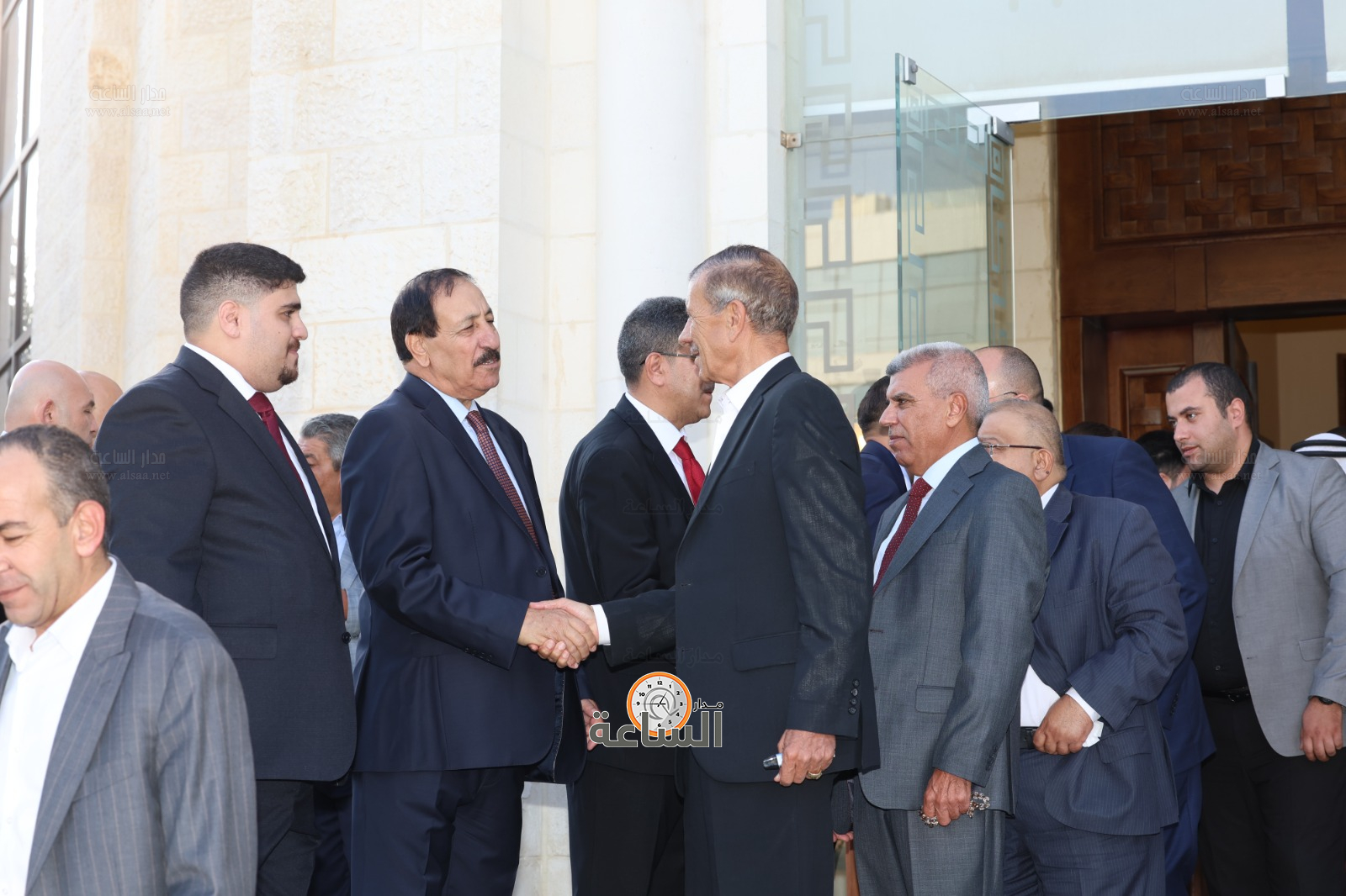 Madar Al-Saa Images 0.9994421019677698