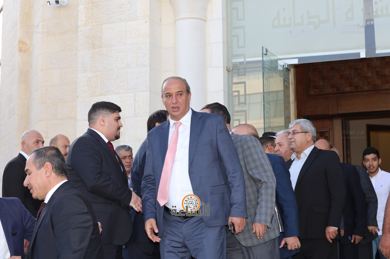 Madar Al-Saa Images 0.5693517045219105