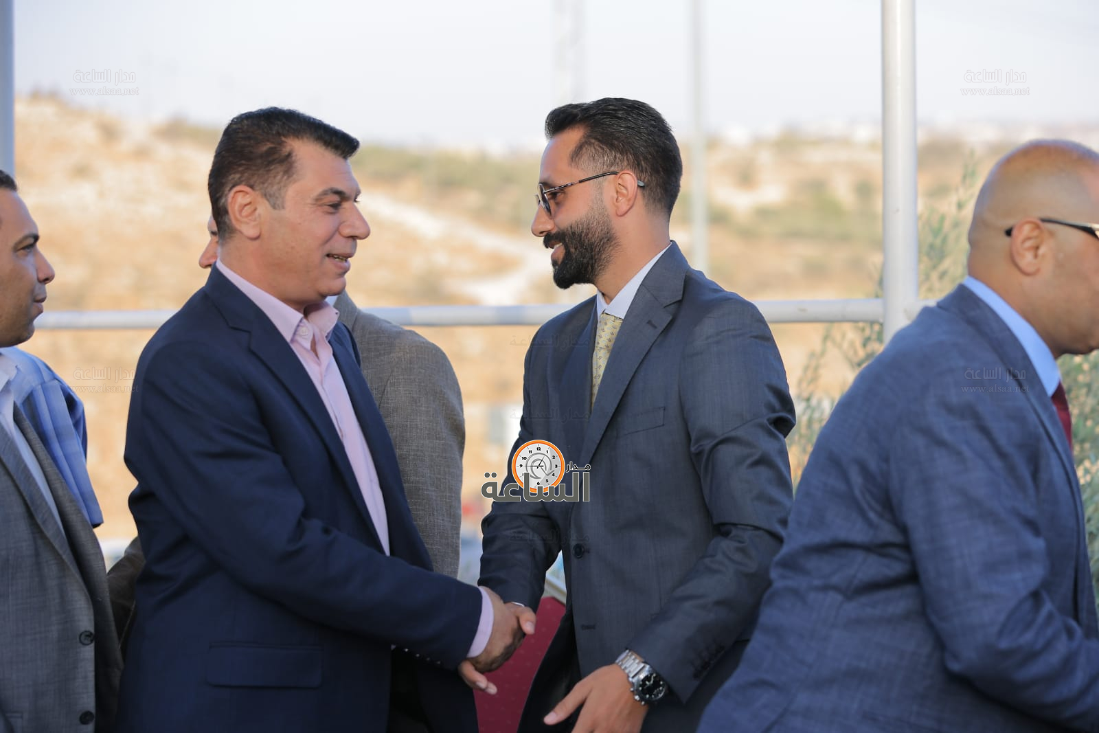 Madar Al-Saa Images 0.9583301532569923