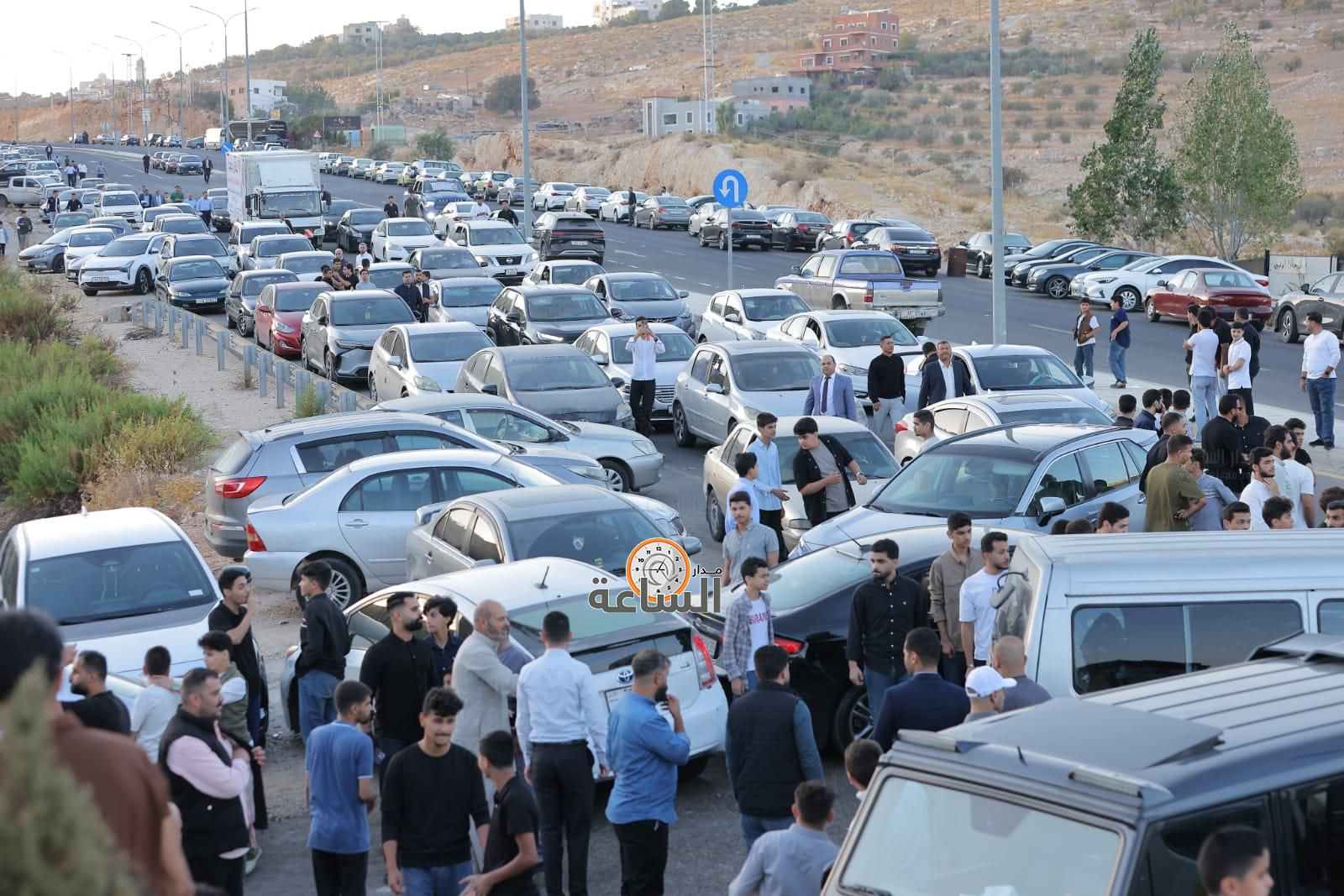 Madar Al-Saa Images 0.3592628789482275