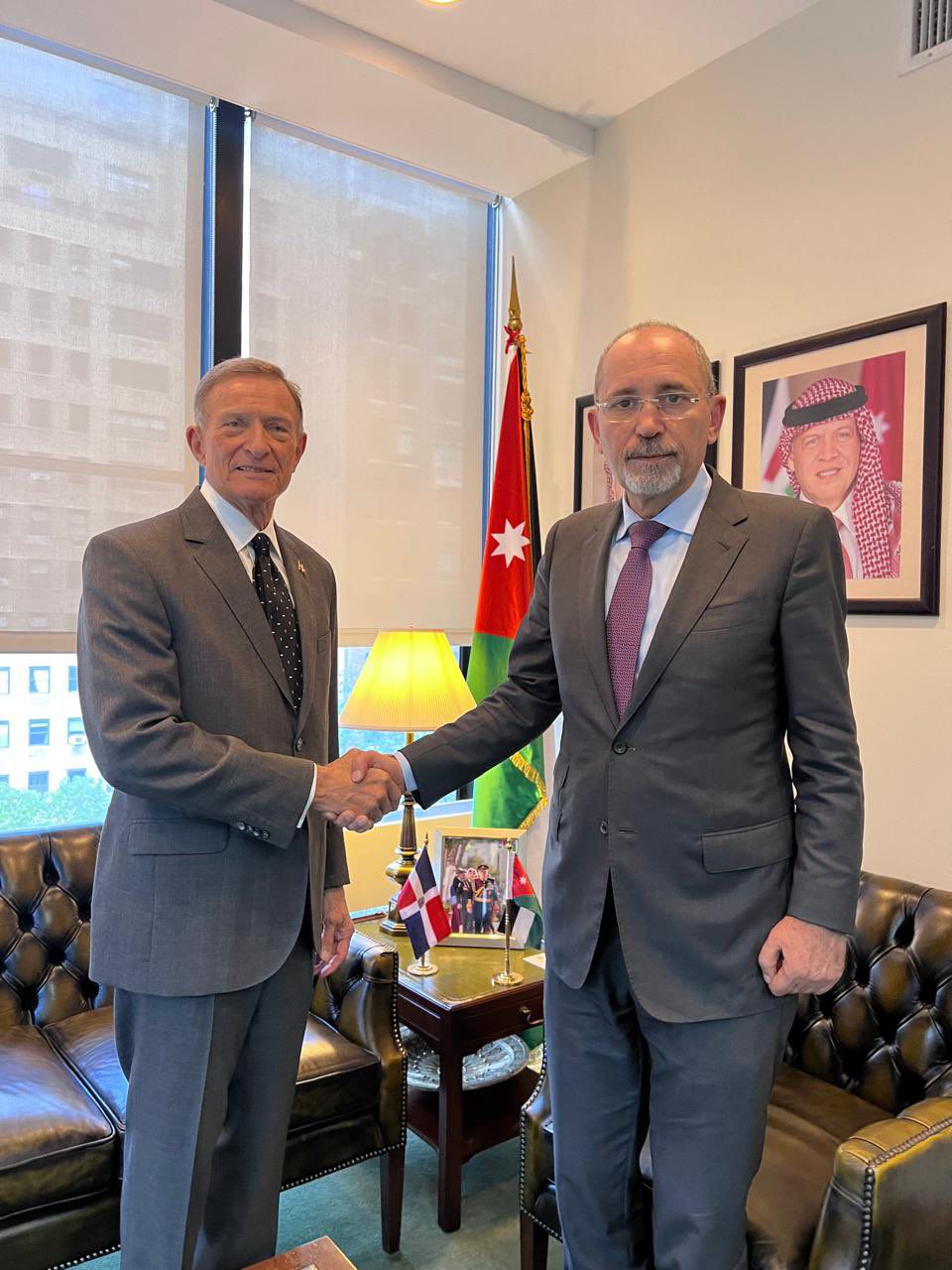 Madar Al-Saa Images 0.20386230655913595