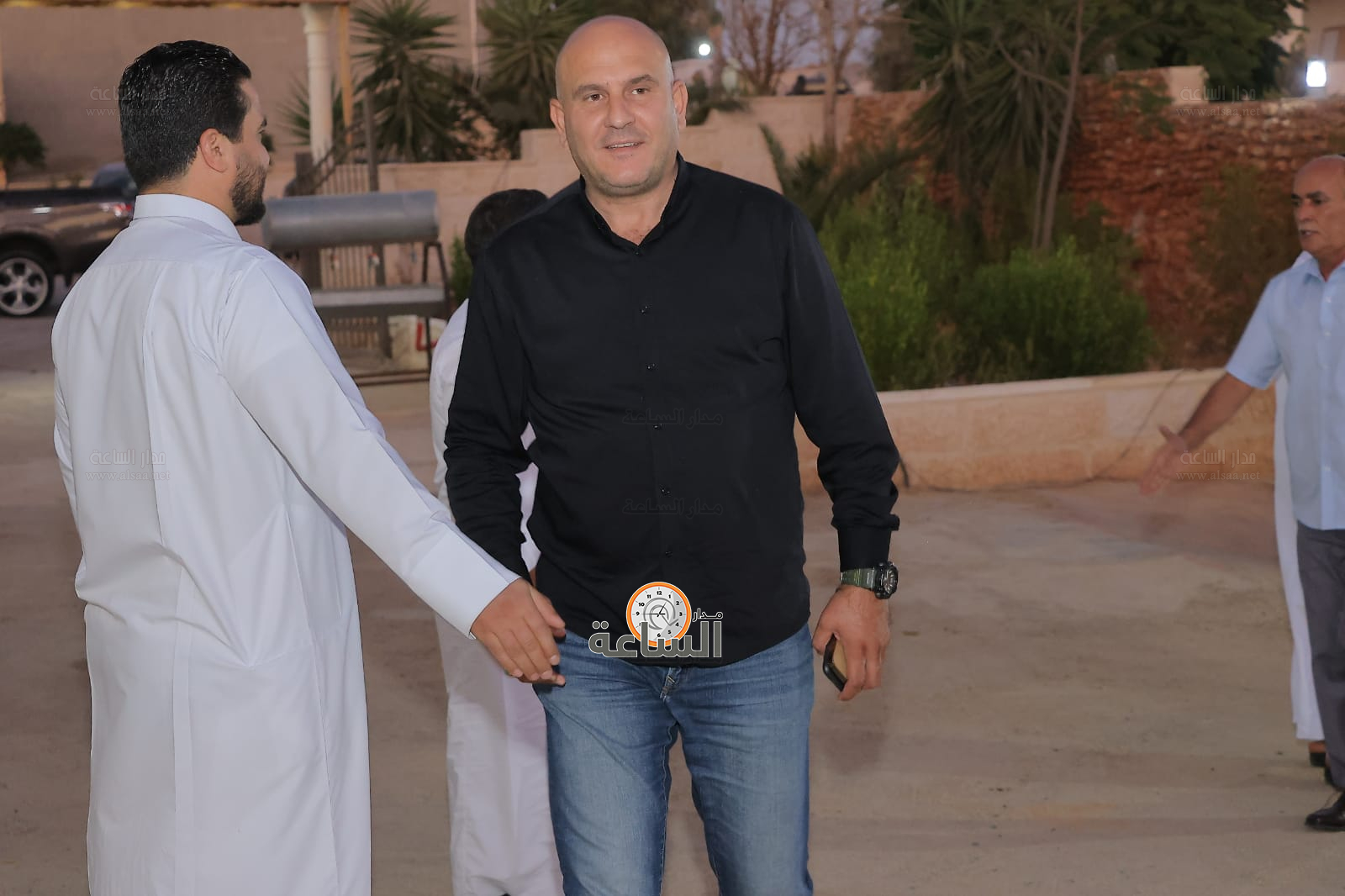 Madar Al-Saa Images 0.8497366471664821