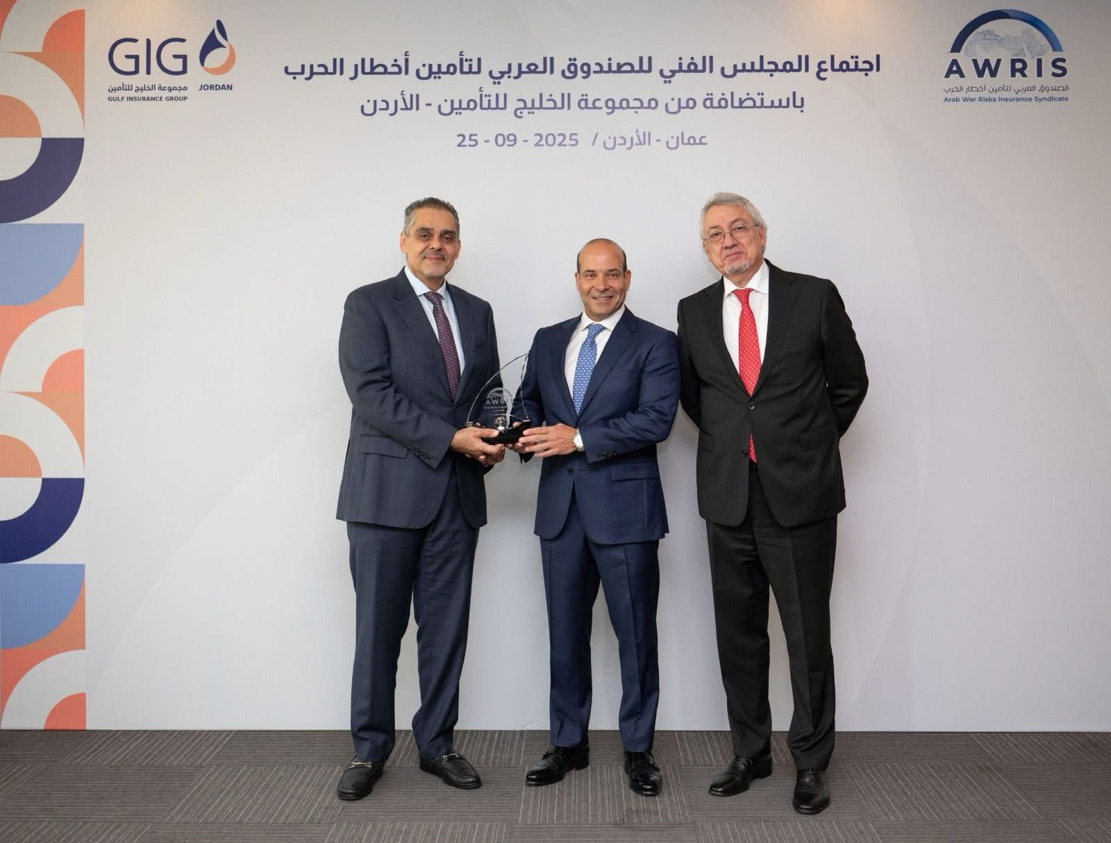 Madar Al-Saa Images 0.9039490324247605