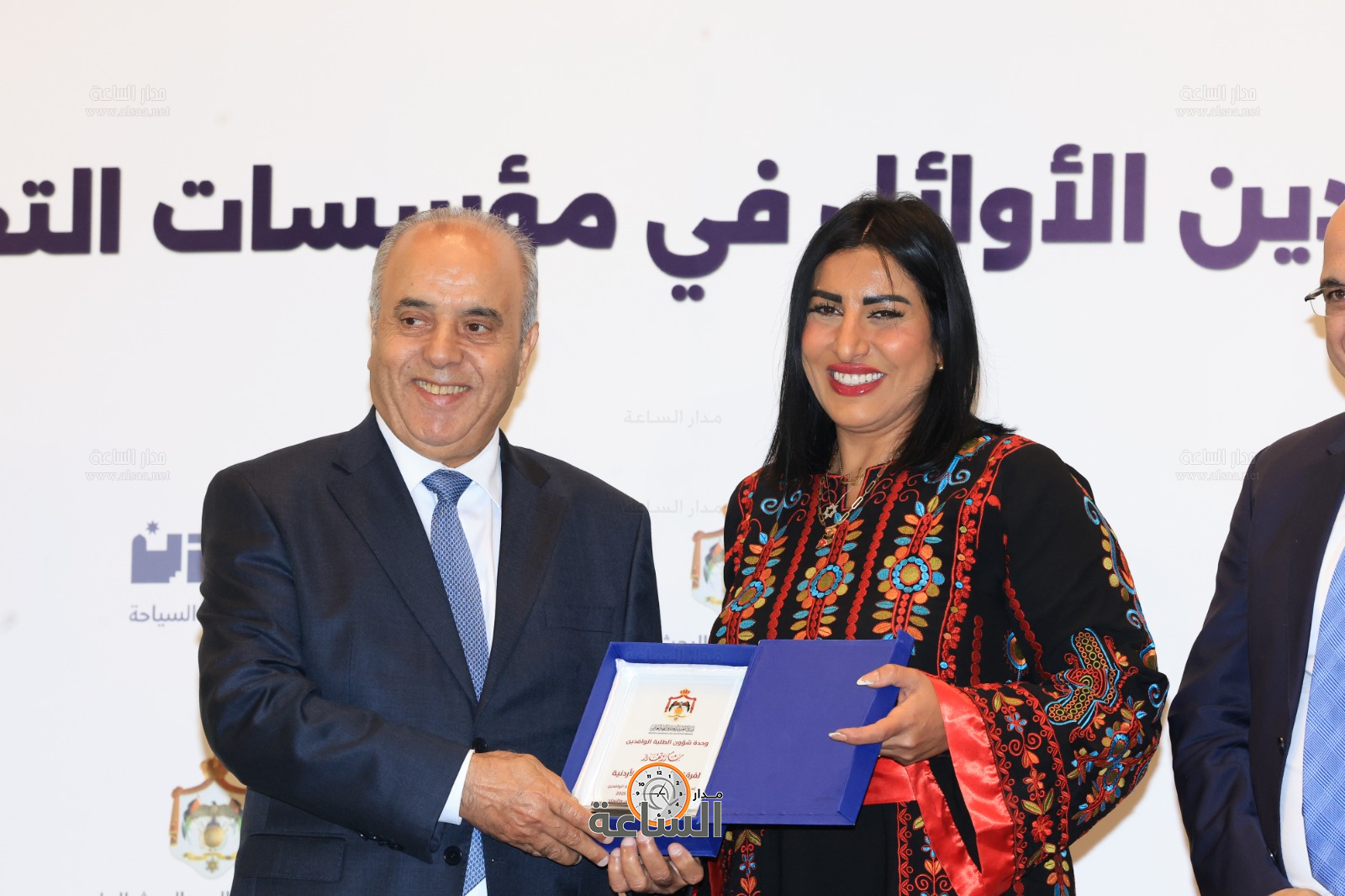 Madar Al-Saa Images 0.3610680799706447