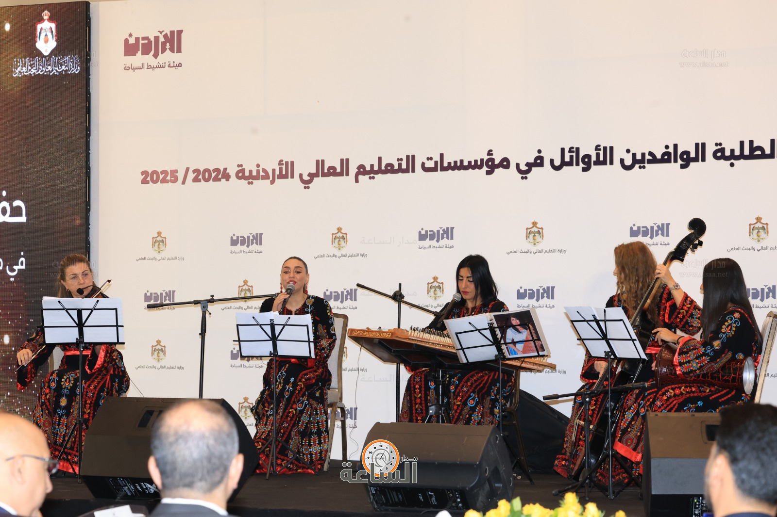 Madar Al-Saa Images 0.10078418549619639