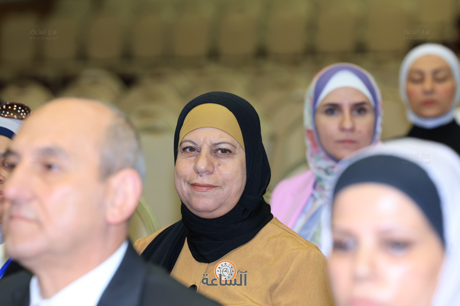 Madar Al-Saa Images 0.3806185844117719