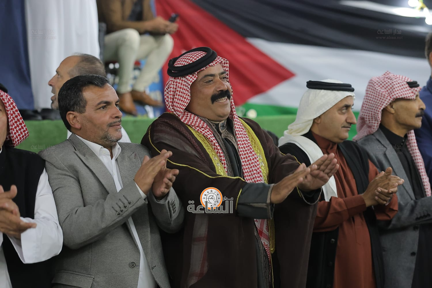 Madar Al-Saa Images 0.5843602056010782