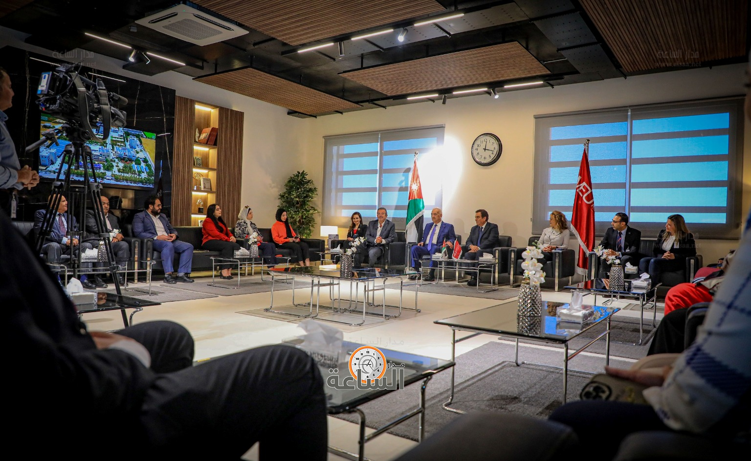 Madar Al-Saa Images 0.10291803550253054