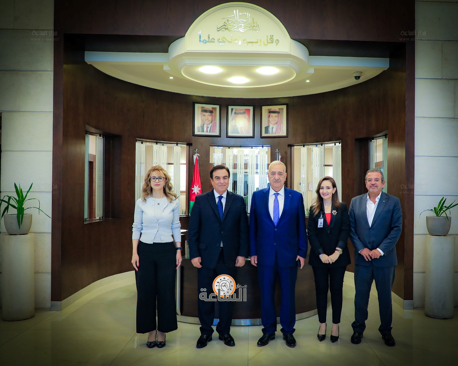 Madar Al-Saa Images 0.38772976164217154