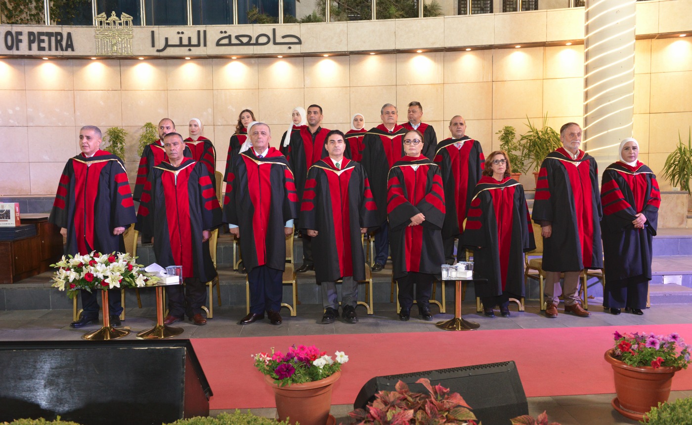 Madar Al-Saa Images 0.5299739233037155