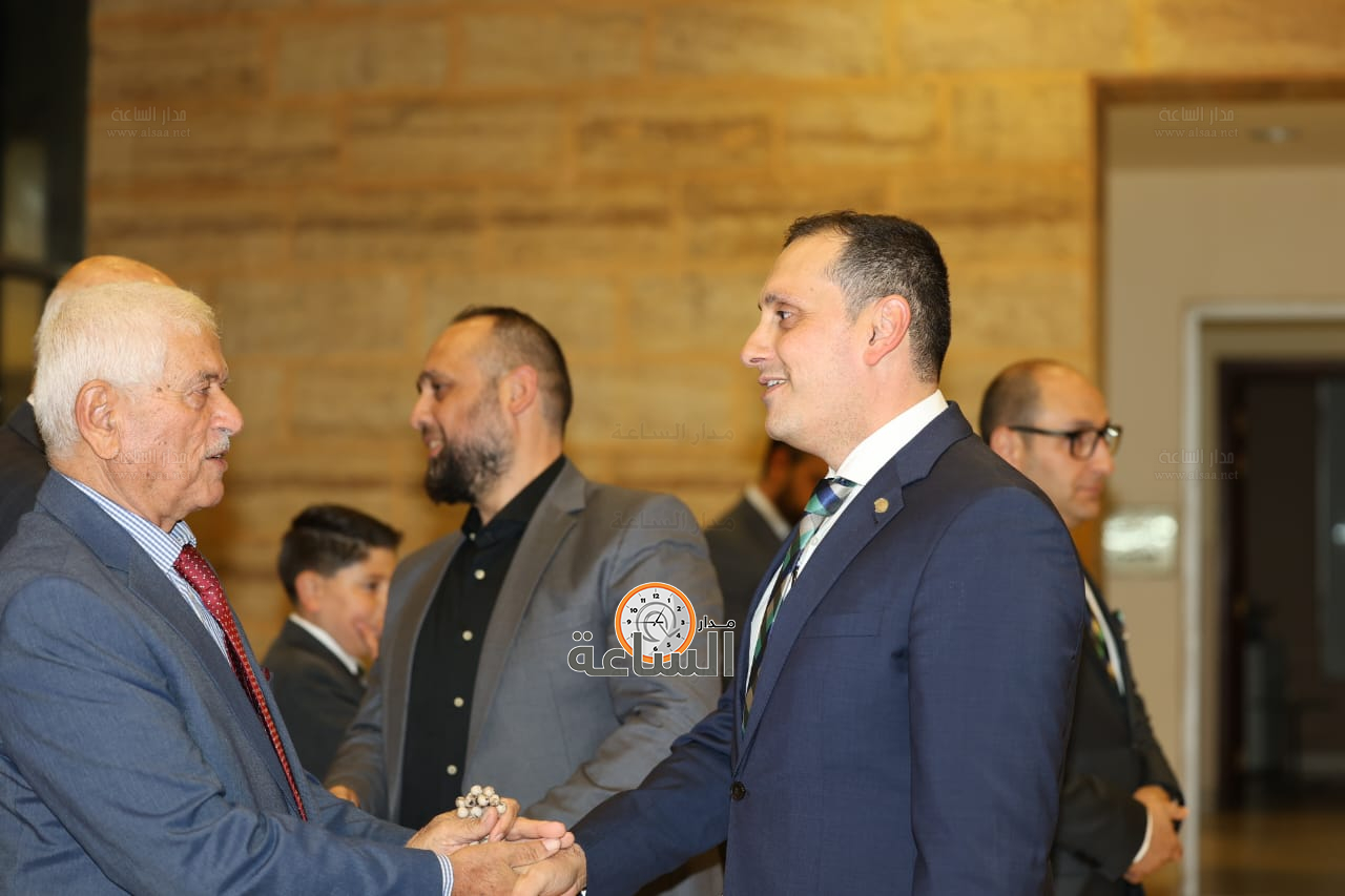 Madar Al-Saa Images 0.3337090755500892