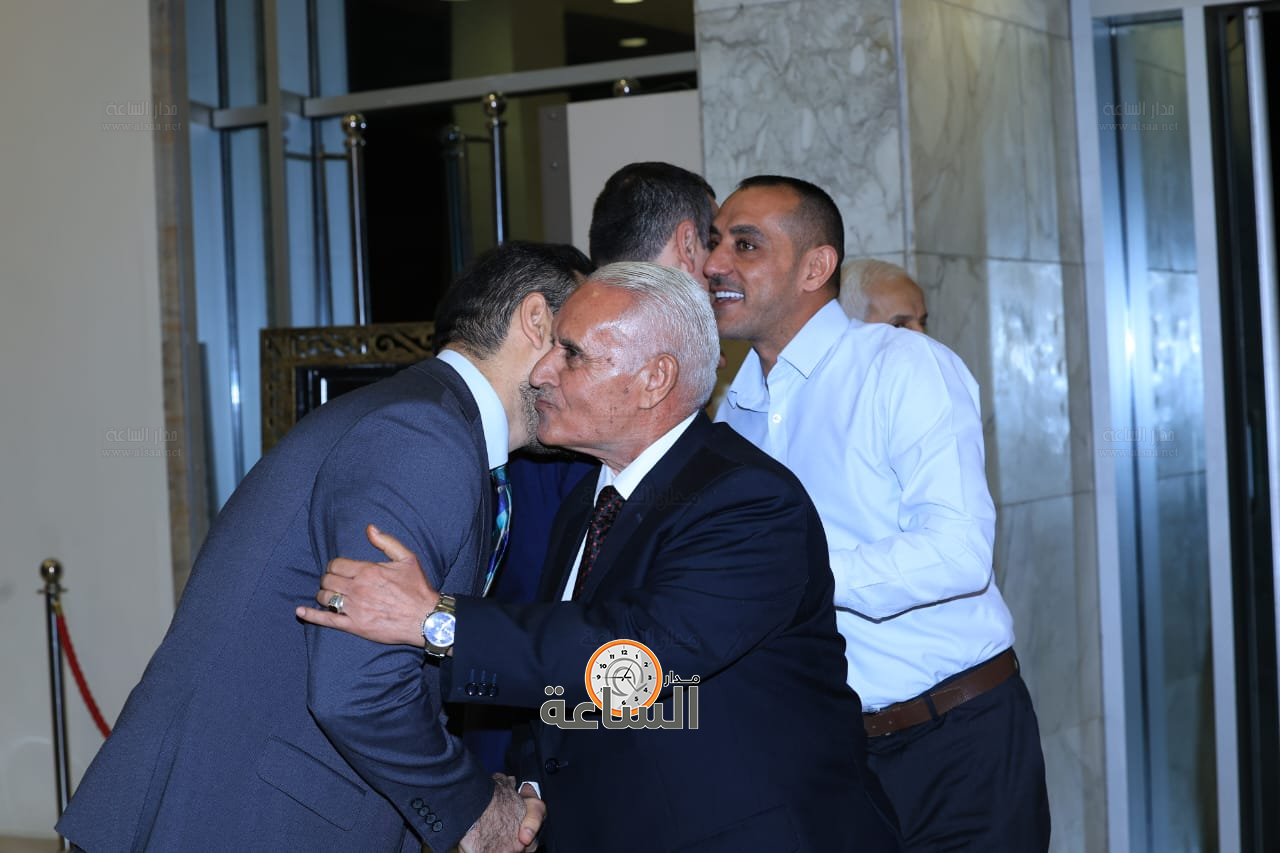 Madar Al-Saa Images 0.399373890491834