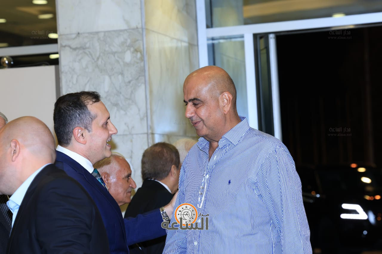 Madar Al-Saa Images 0.9397997632474049