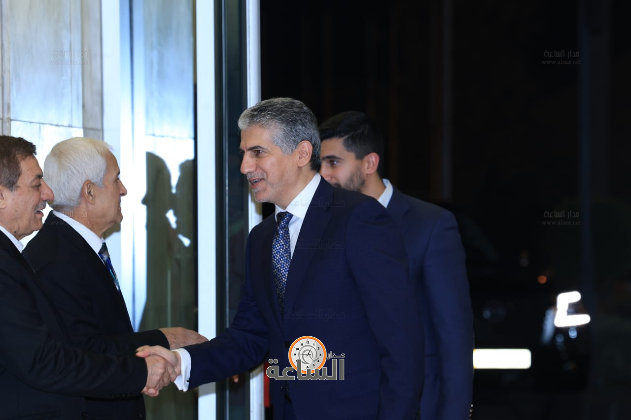 Madar Al-Saa Images 0.9892394130359322