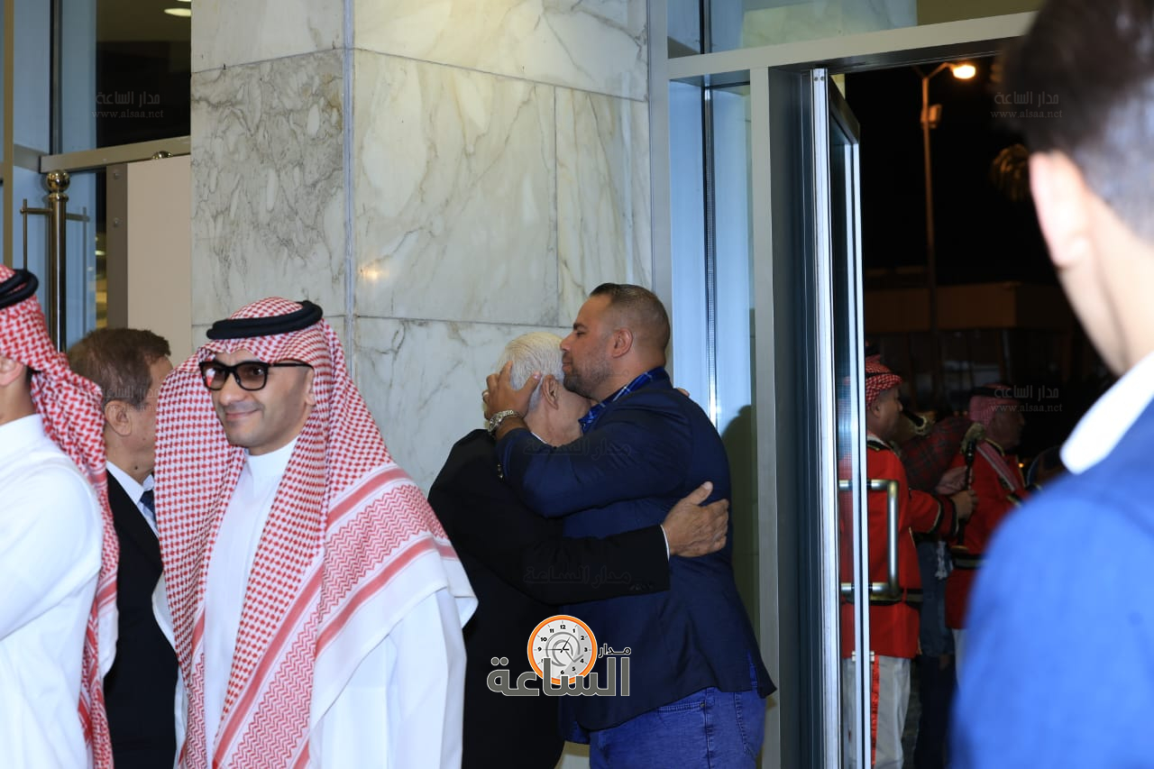 Madar Al-Saa Images 0.3601676999630925